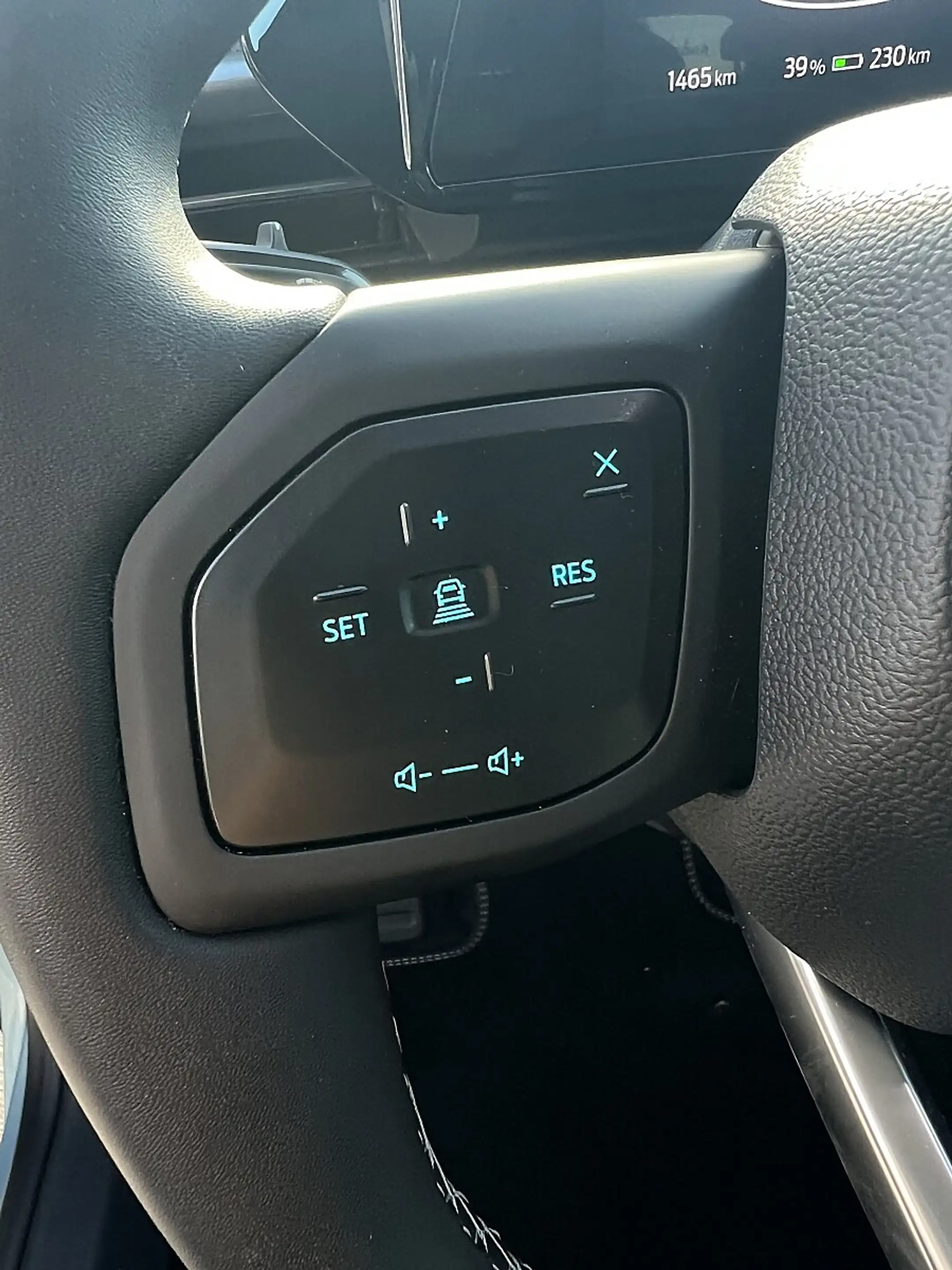Ford Explorer Elektro 77kWh Select — photo 11