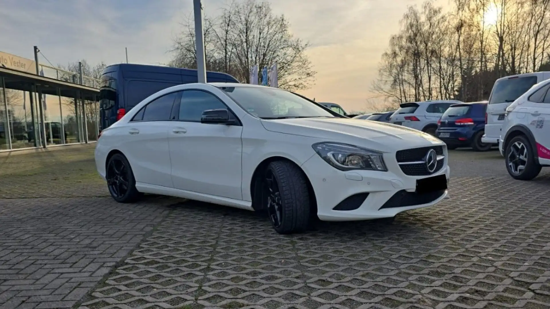 Mercedes-Benz CLA 250 Nav Bi Xenon Night P Leder ACC Side Lane Weiß - 2