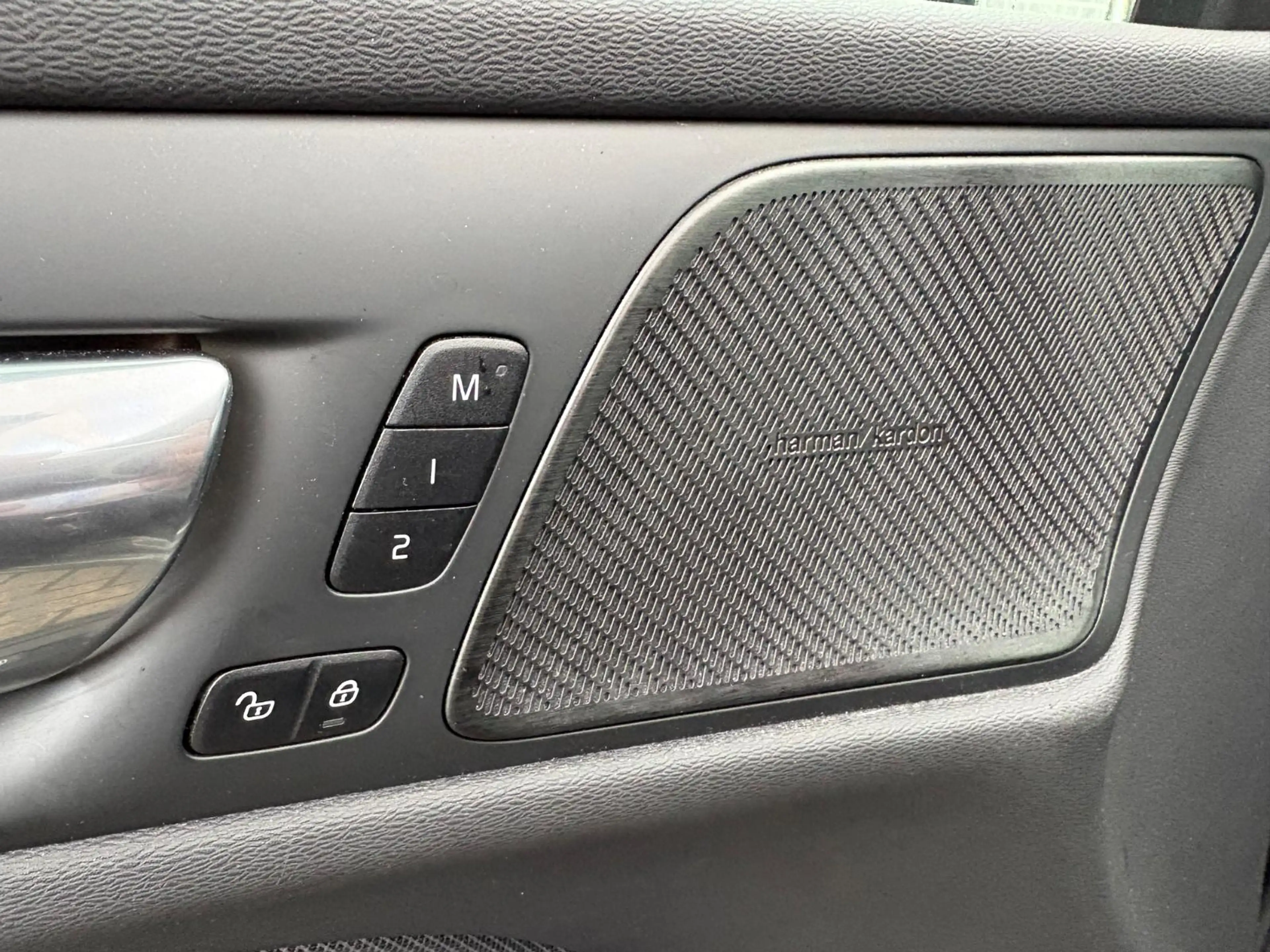 Volvo V60 2.0 T6 Recharge AWD R-Design | Trekhaak | Harman K — photo 10