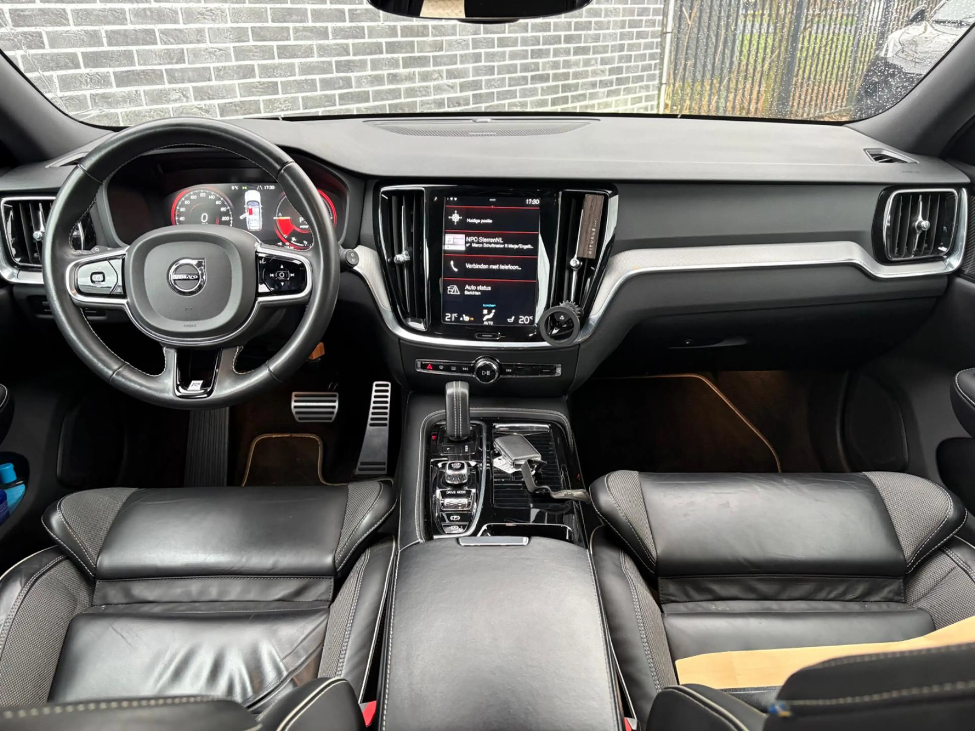 Volvo V60 2.0 T6 Recharge AWD R-Design | Trekhaak | Harman K — photo 5