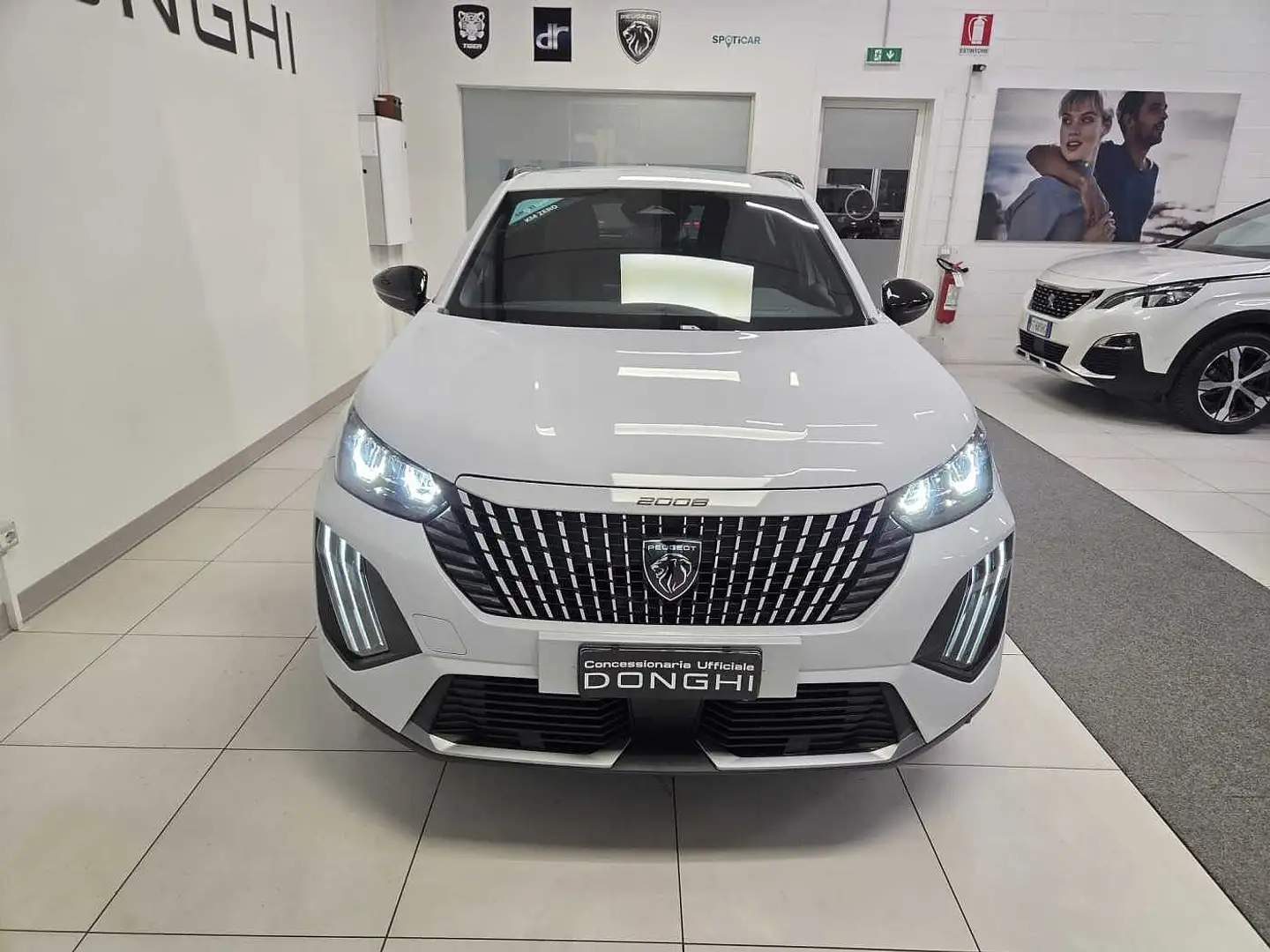 Peugeot 2008 Allure PureTech 130cv S&S EAT8 KM0! Weiß - 2