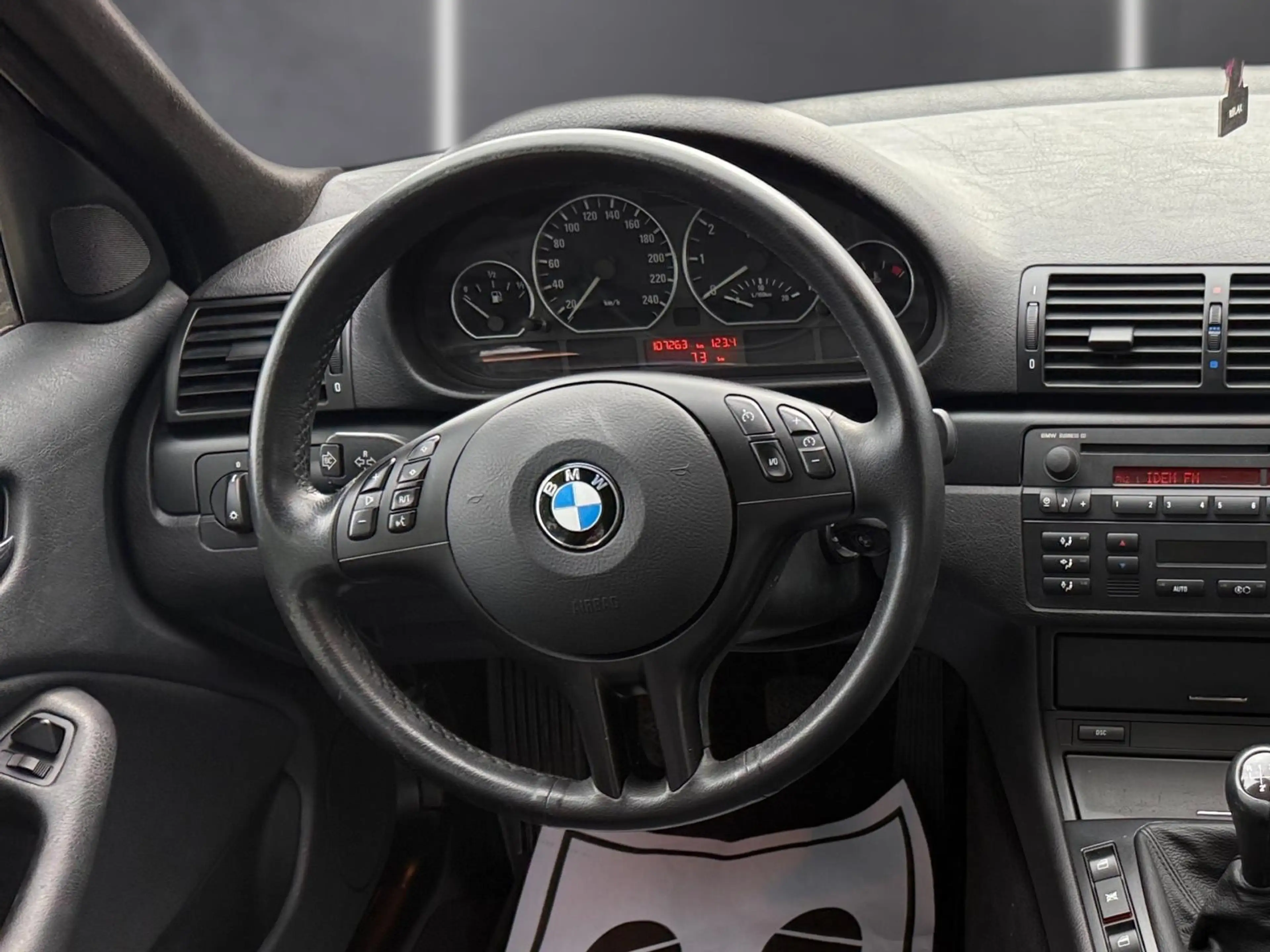 BMW 325 i Österreich-Paket — photo 12