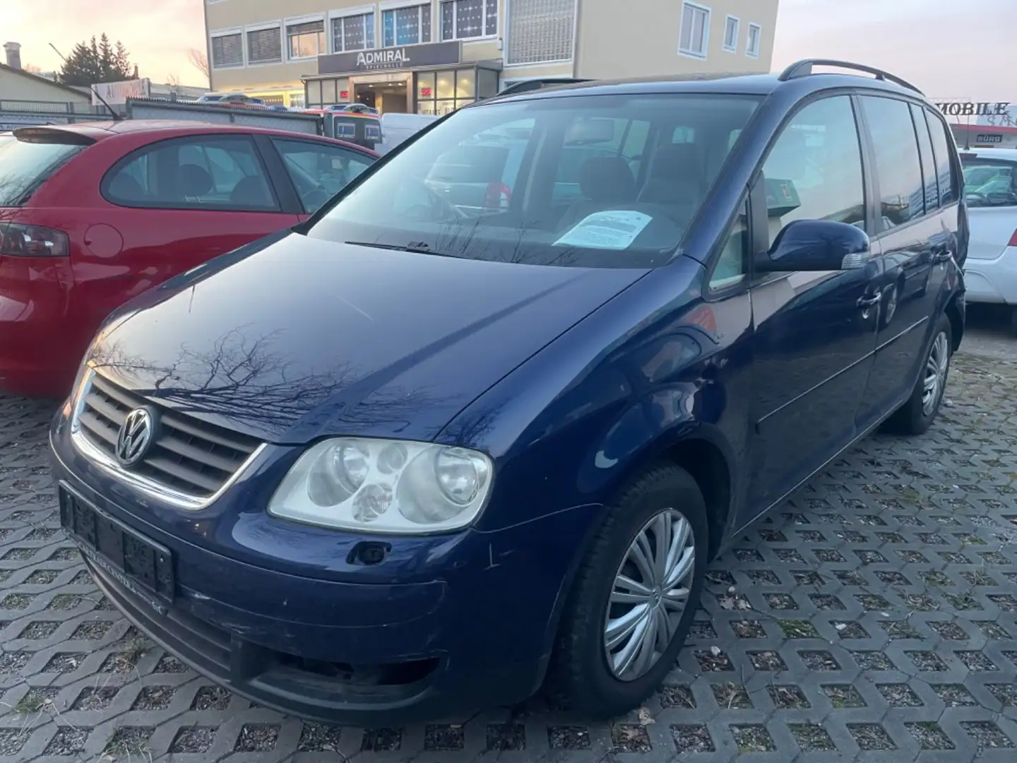 Volkswagen Touran 1.6 Trendline Blau - 2
