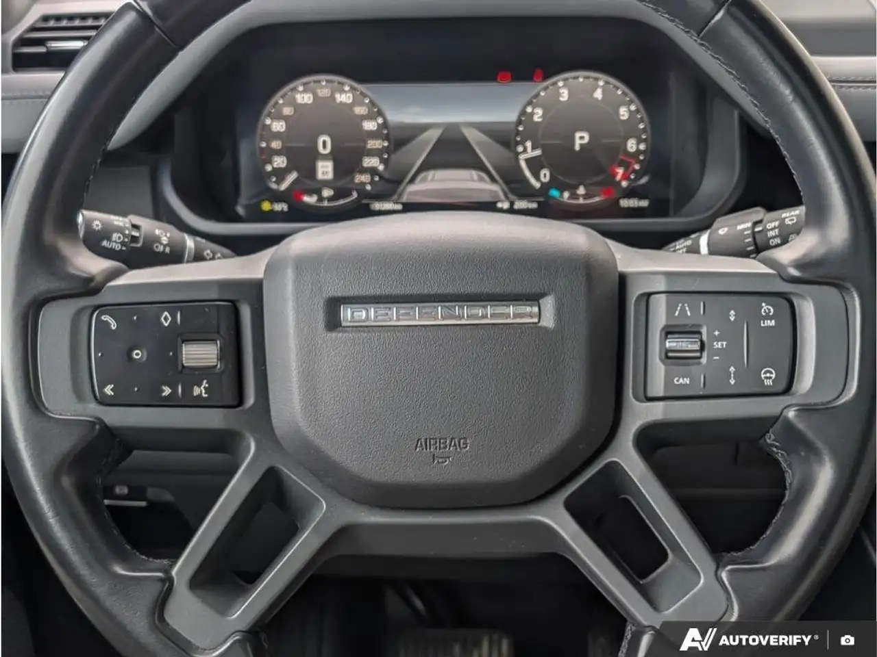 Land Rover Defender photo Land Rover Defender