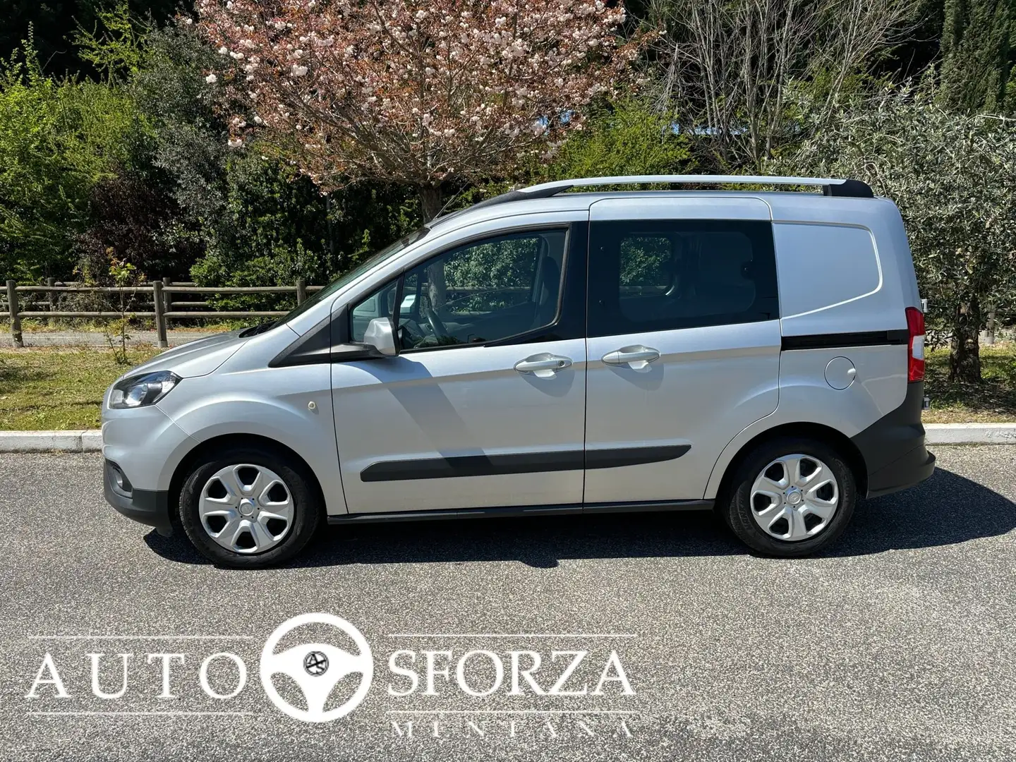 Ford Tourneo Courier 1.0 Ecoboost 100 Cv Trend 5 Posti Tagliandata E6d Argento - 1