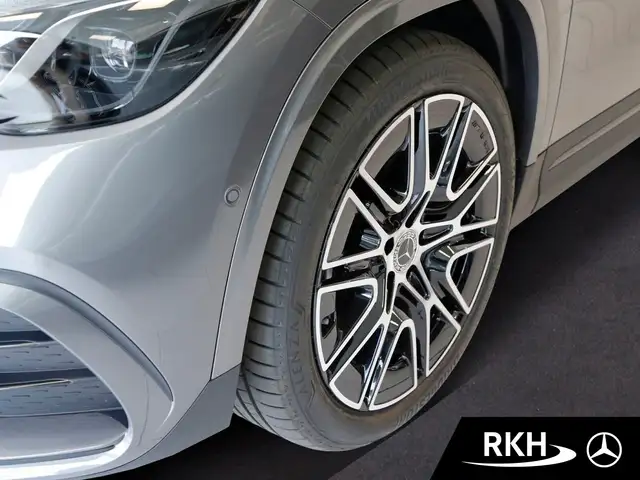 Mercedes-Benz Gla view 5