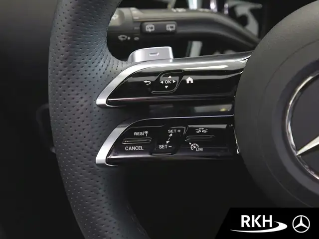 Mercedes-Benz Gla view 16