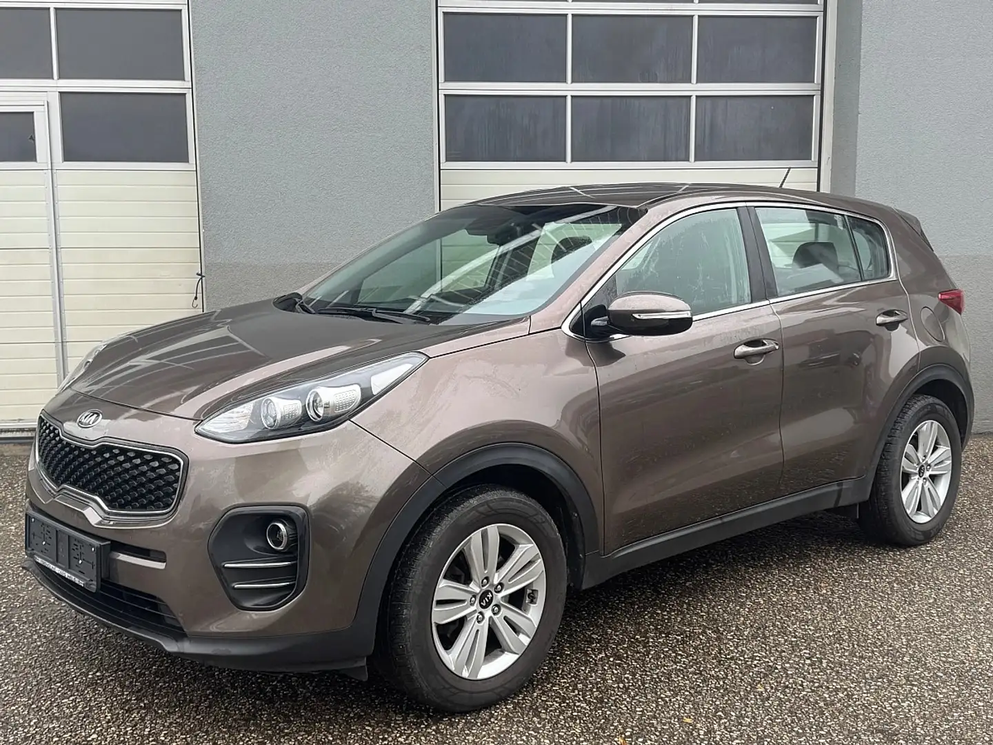 Kia Sportage 2,0 CRDI ISG Titan Braun - 1