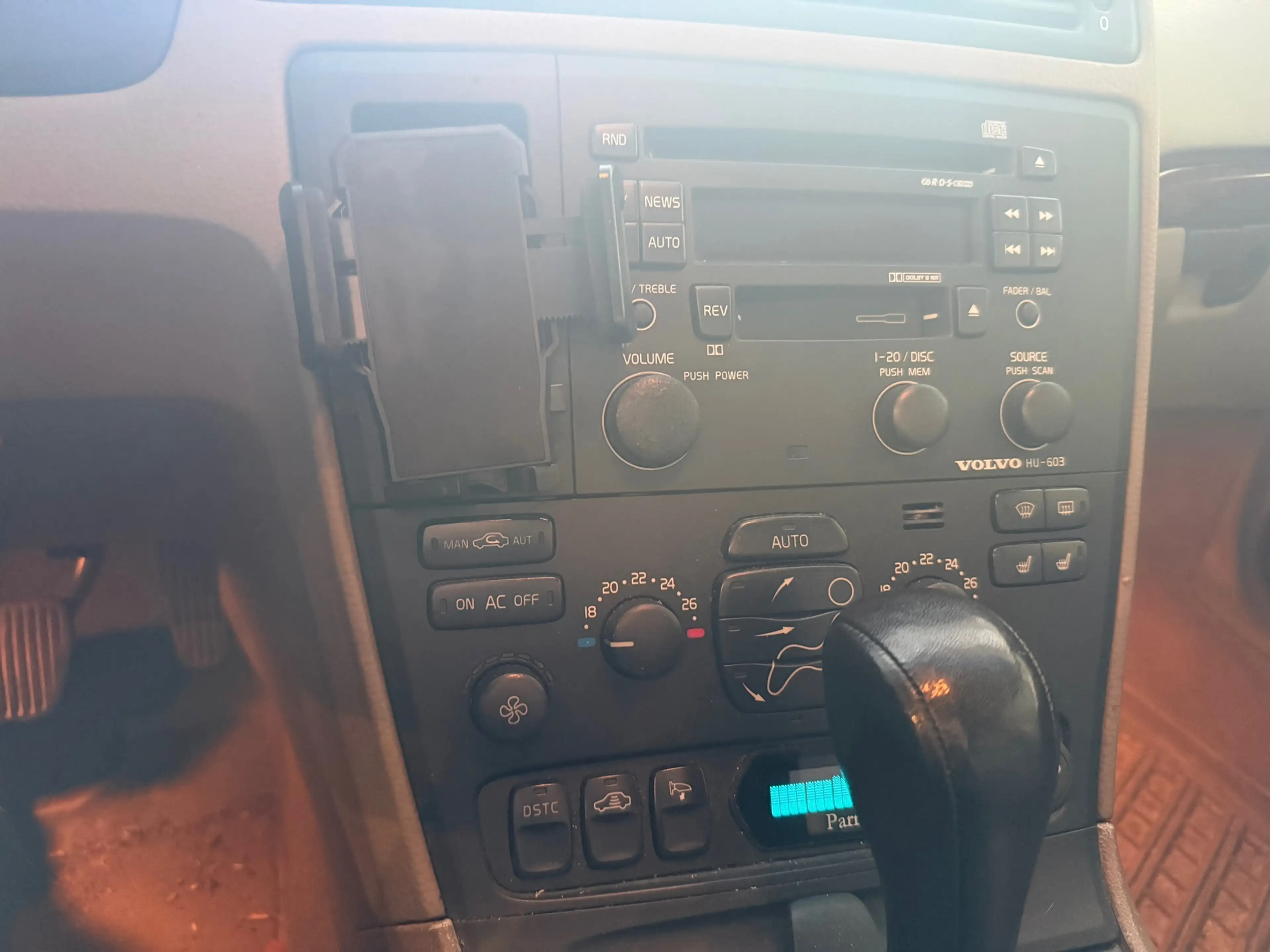 Volvo XC70 2.5 T Geartronic, blijvend youngtimer in super con — photo 15