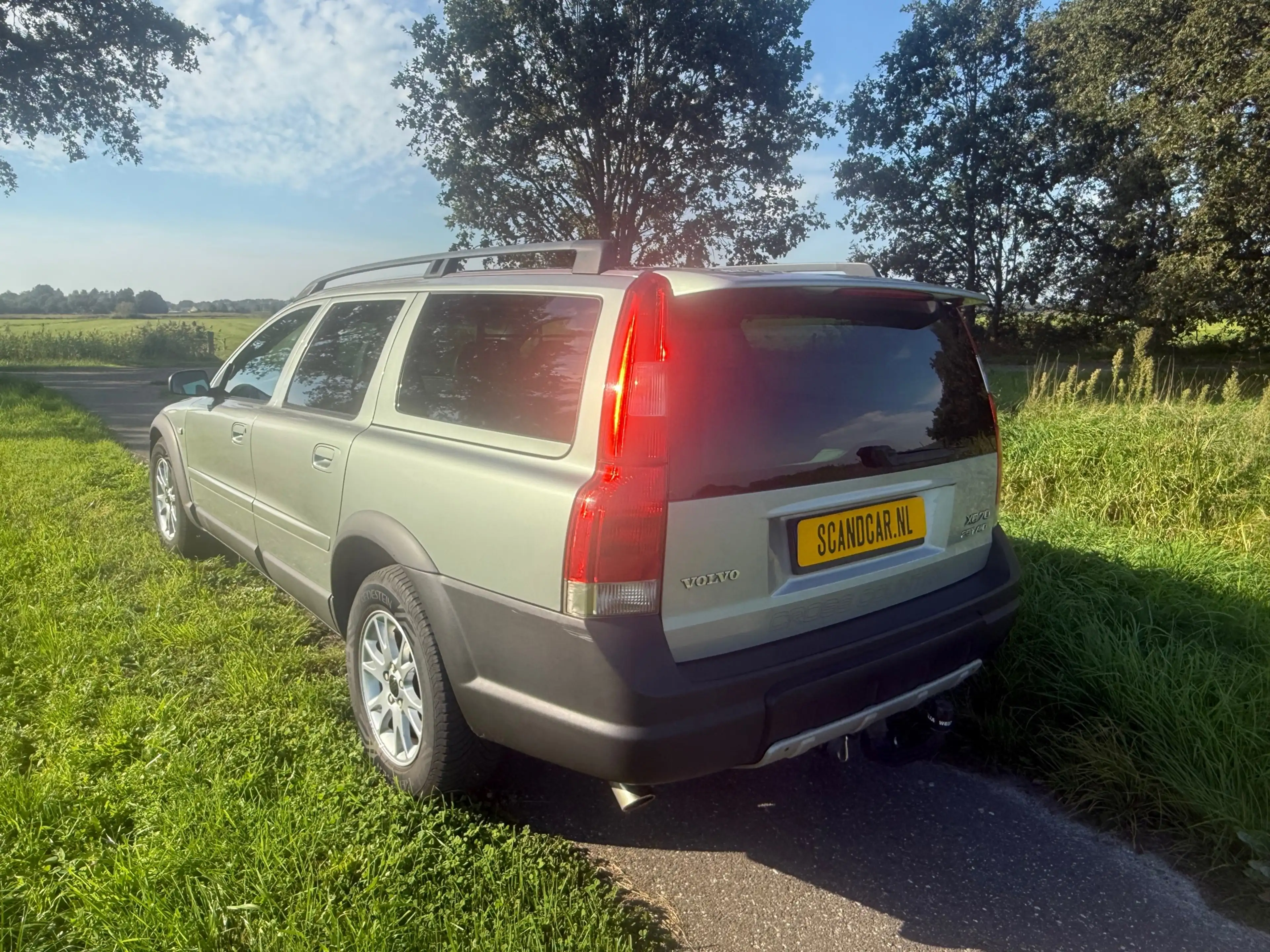 Volvo XC70 2.5 T Geartronic, blijvend youngtimer in super con — photo 4