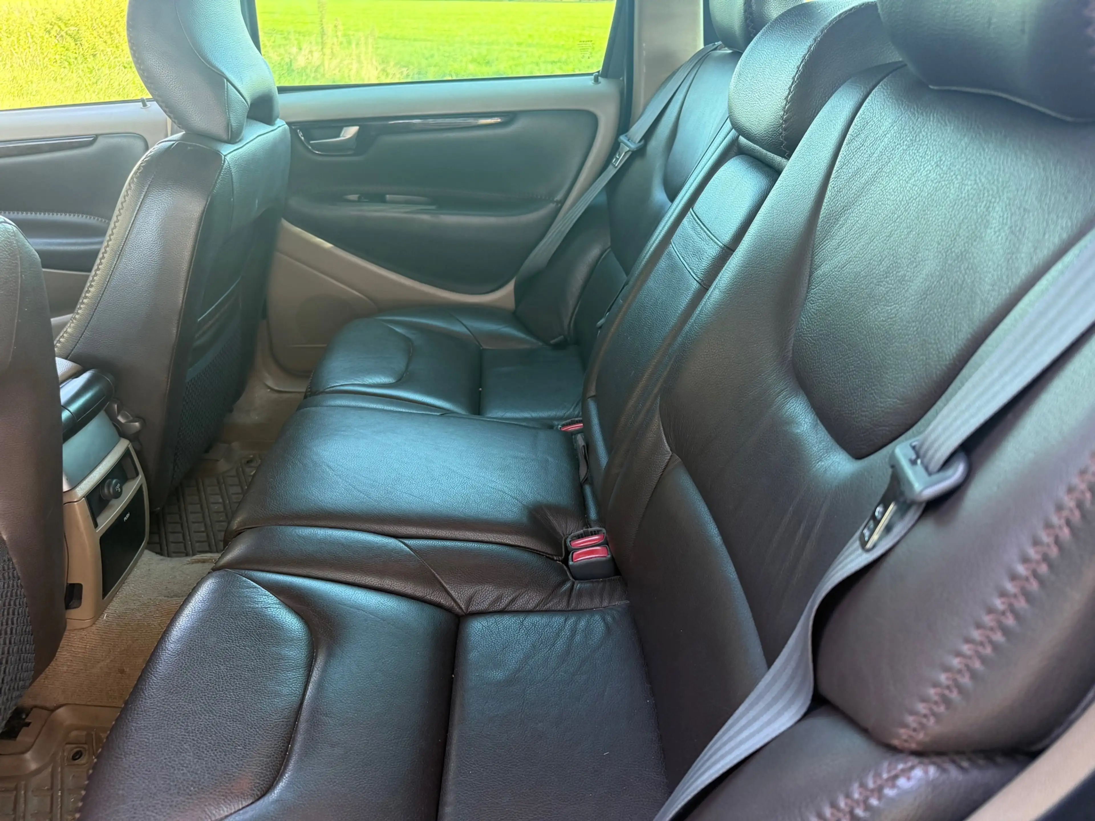 Volvo XC70 2.5 T Geartronic, blijvend youngtimer in super con — photo 14