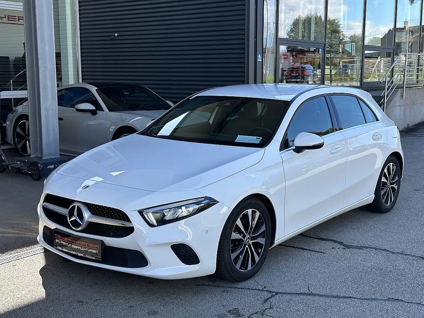 Mercedes-Benz A 180 d Blanc - 1