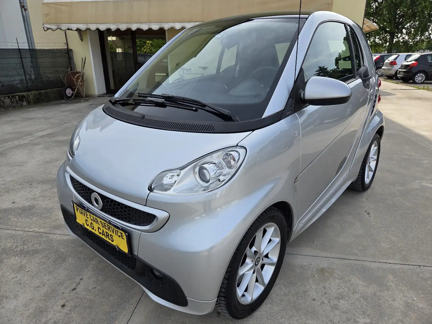 smart forTwo 0.8 cdi Passion Silber - 1