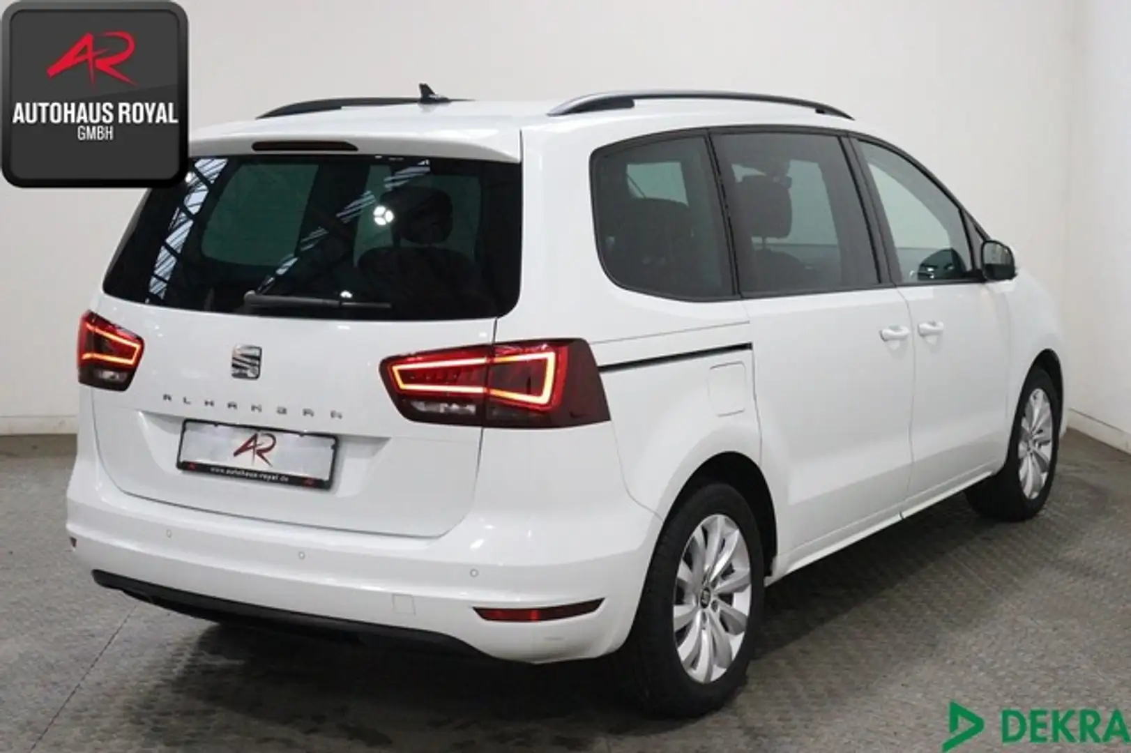 SEAT Alhambra 2.0 TDI ACC,AHK,KAMERA,TOTWINKEL,1.HAND Weiß - 2