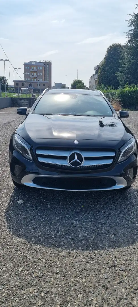 Mercedes-Benz 200 GLA sport - 1