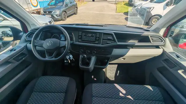 Volkswagen Transporter view 13