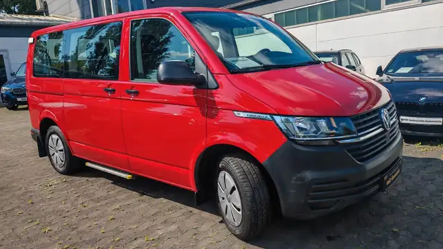 Volkswagen Transporter view 2