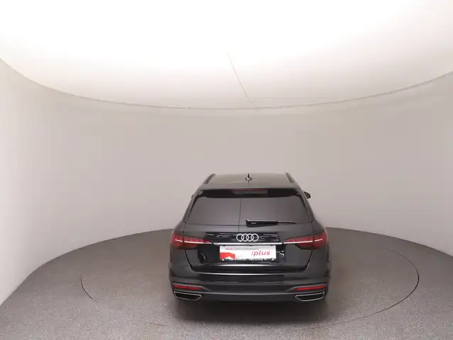 Audi A4 view 6
