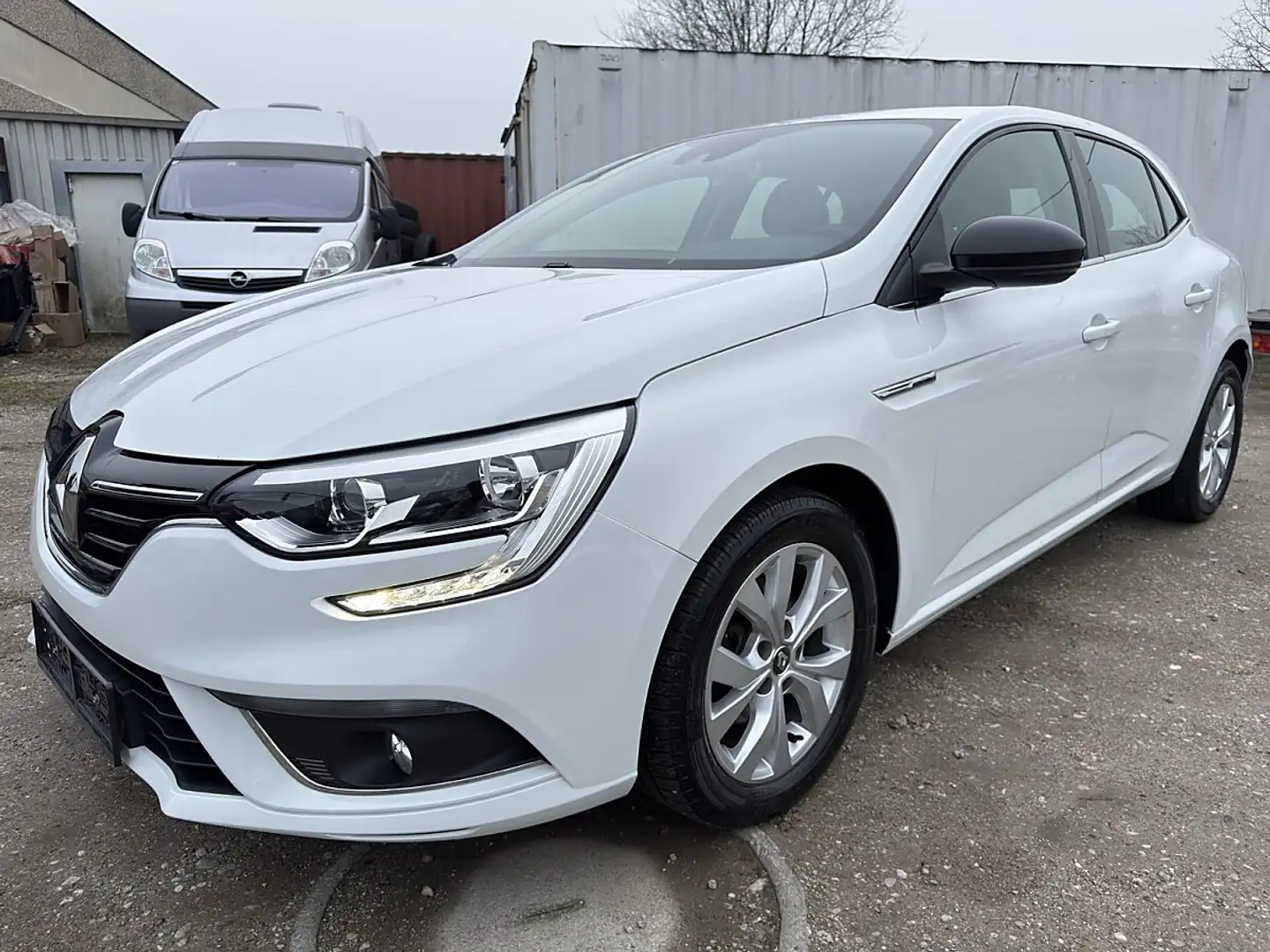 Renault Megane Mégane Limited TCe 100 PF * 8 Fach-Bereifung * Weiß - 2