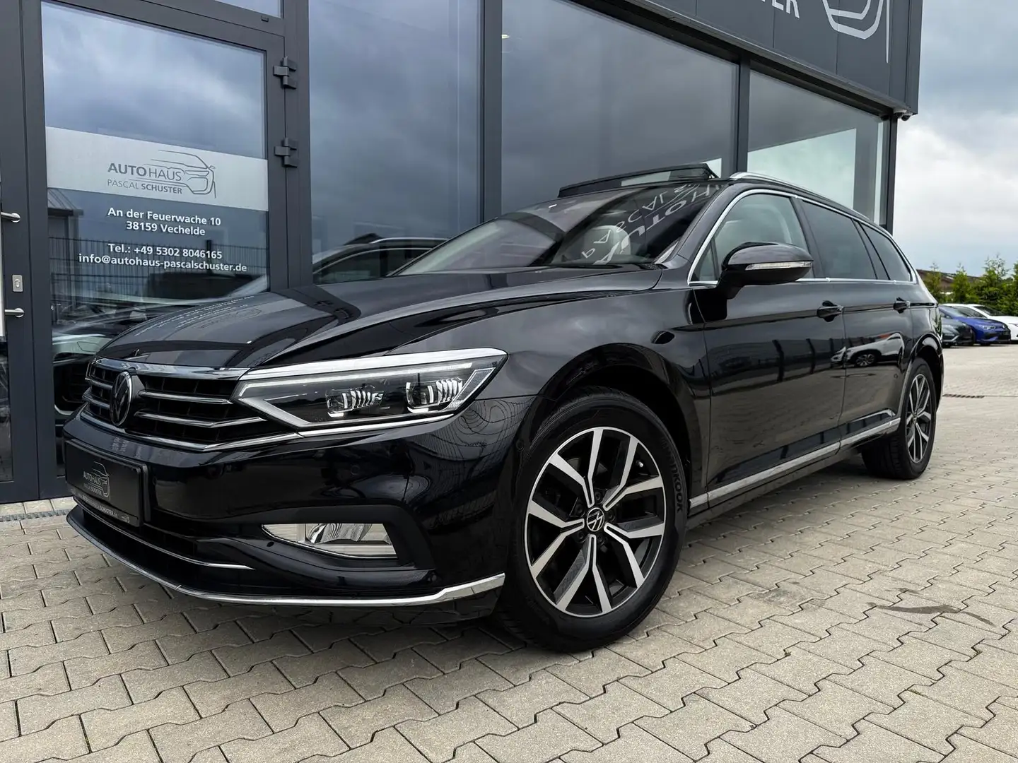 Volkswagen Passat Var Elegance 2.0 TDI/DSG/LED/AHK/PANO/ Zwart - 2