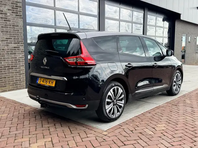 Renault Grand Scenic view 2