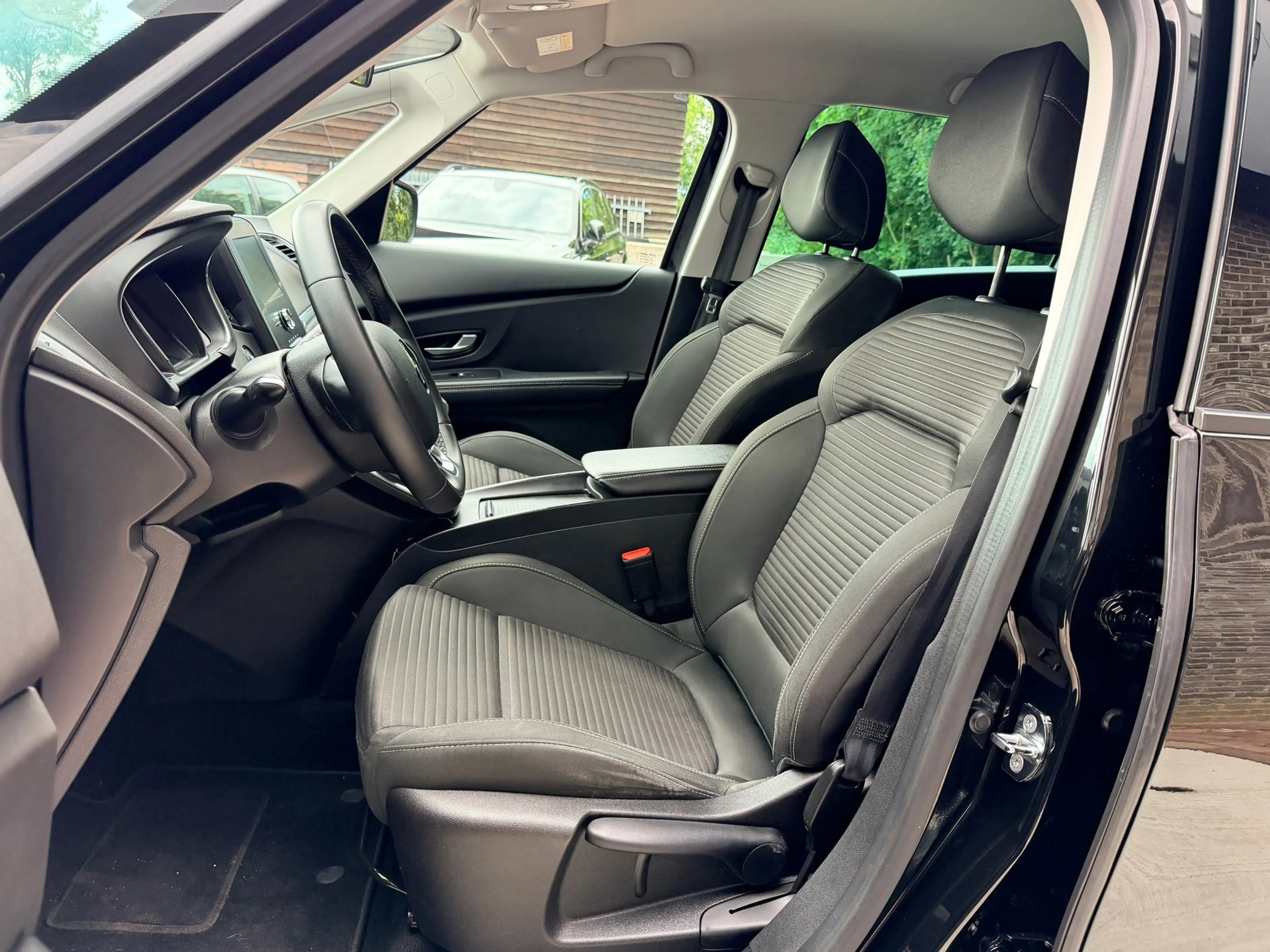 Renault Grand Scenic 1.3 TCe Business Zen | Camera | Trekhaak — photo 4