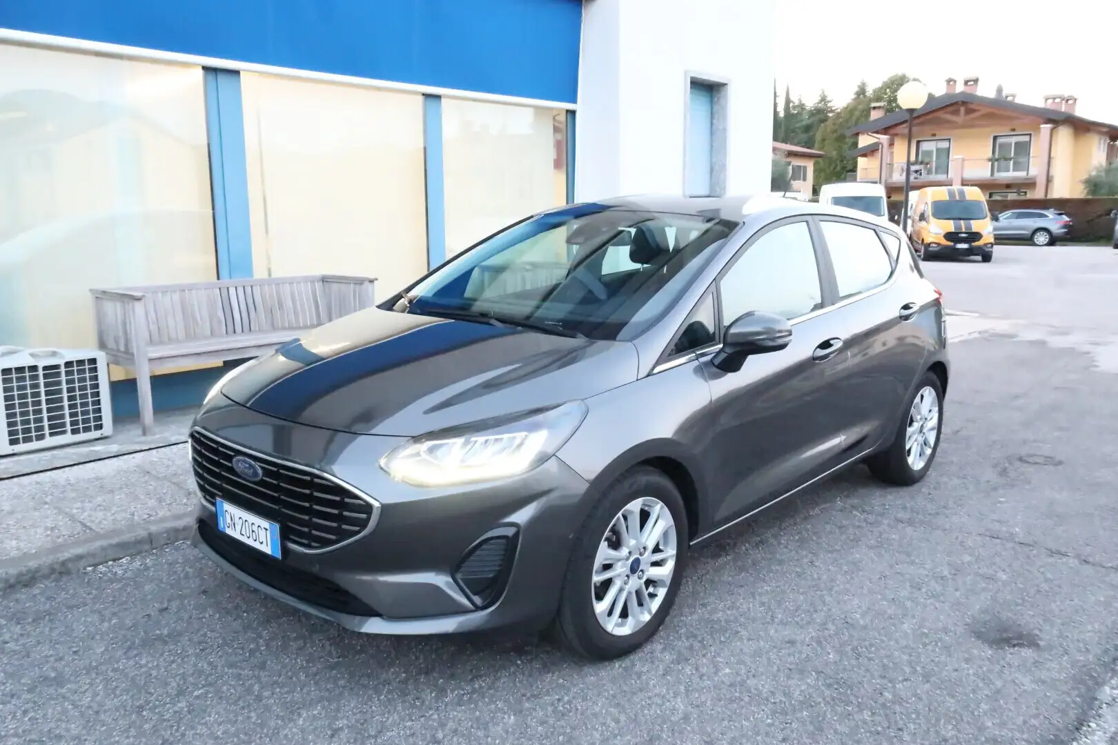Ford Fiesta 1.1 75 CV 5 porte Titanium Grigio - 1