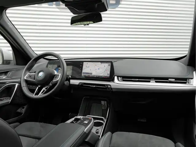 BMW X1 view 5