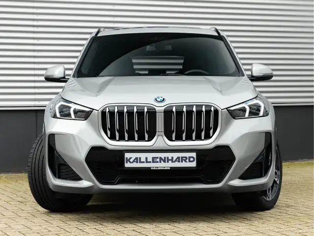 BMW X1 view 6