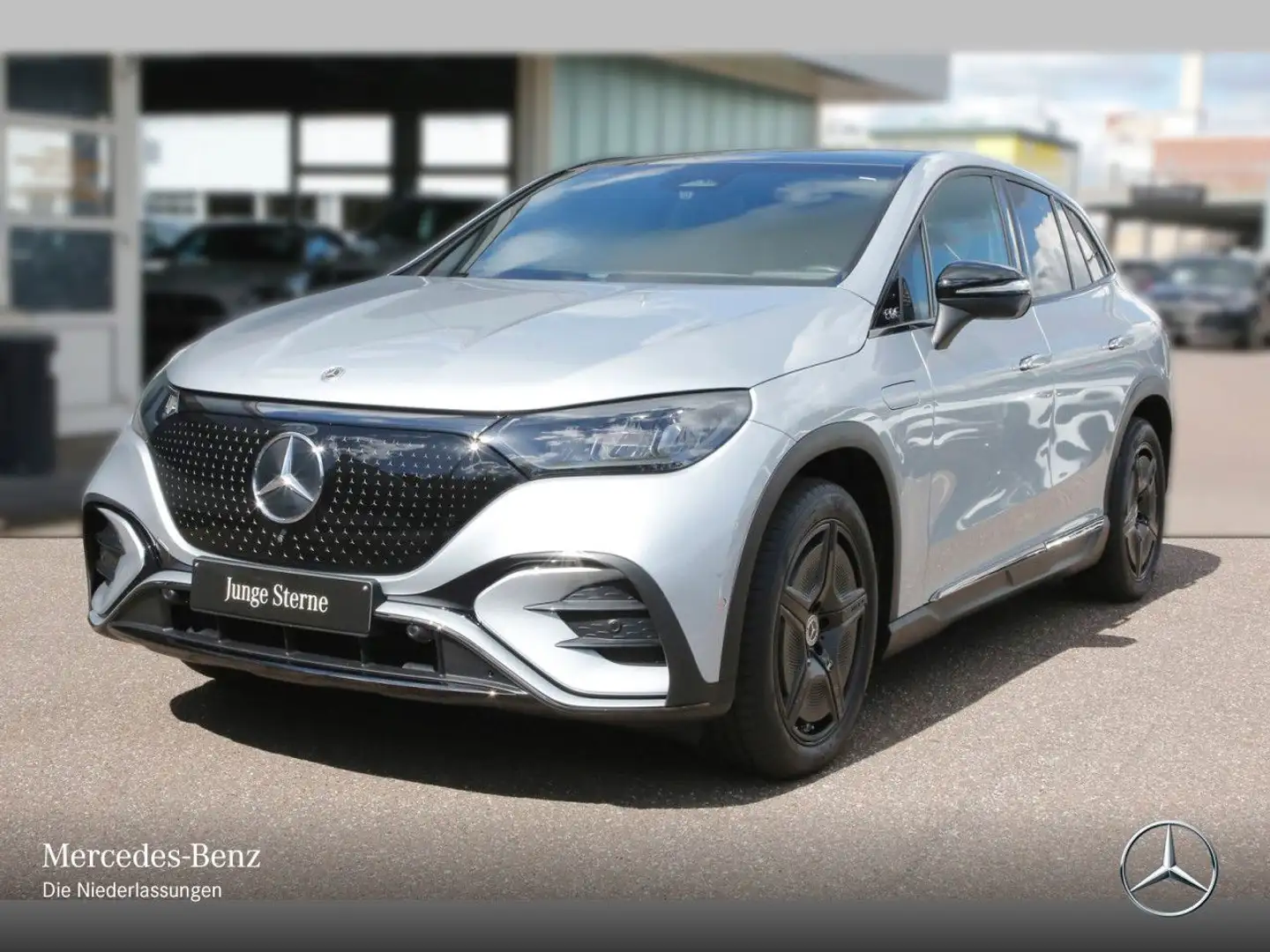Mercedes-Benz EQE SUV EQE 300 AMG+NIGHT+PANO+360+LED+TOTW+KEYLESS Silber - 2
