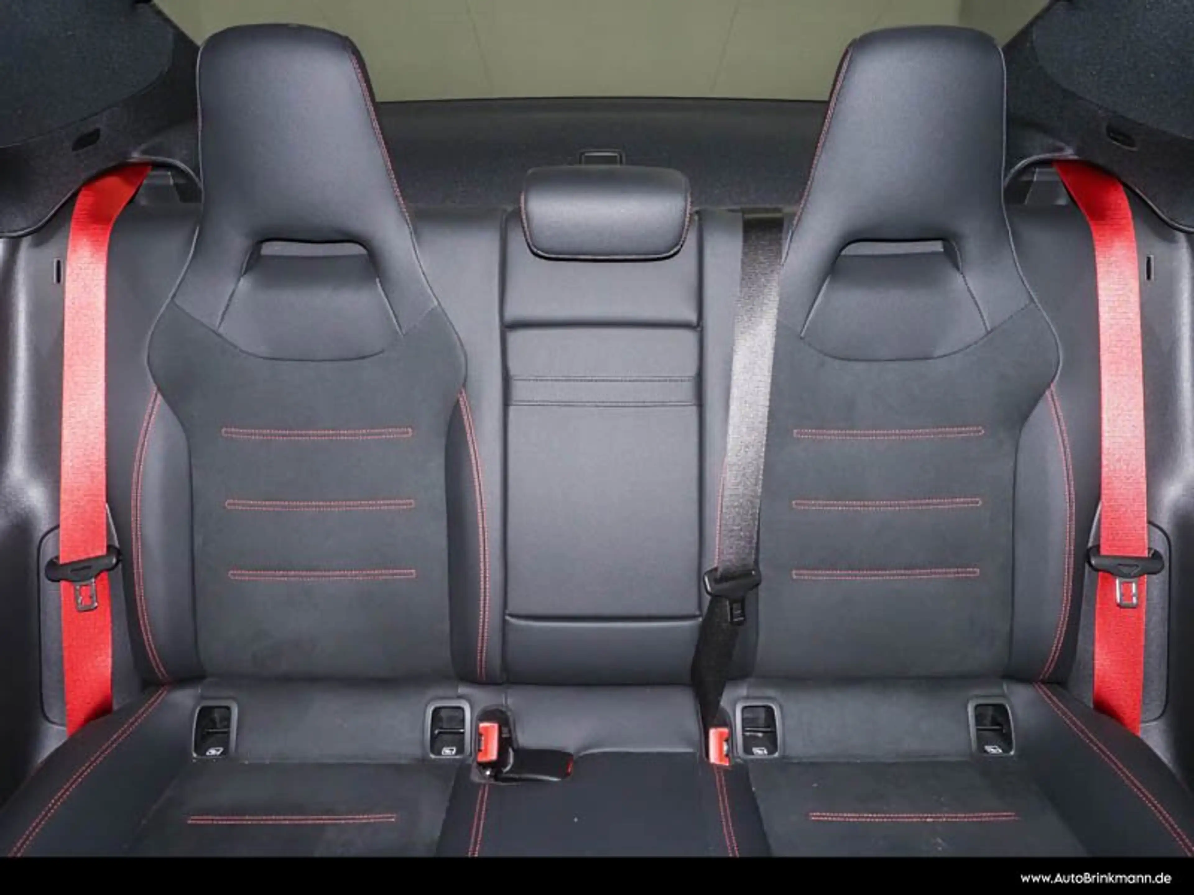 Mercedes-Benz CLA 35 AMG CLA 35 AMG 4M Coupé Night/PerfSitz/Pano/AHK SHZ — photo 9