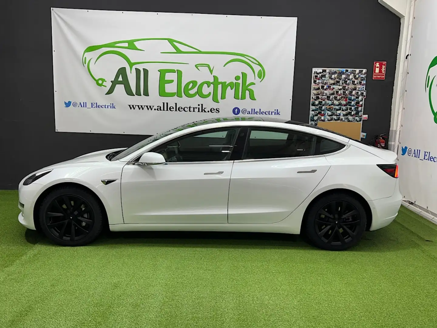 Tesla Model 3 Long-Range Dual Motor AWD Blanc - 2