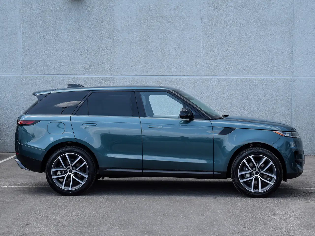 Land Rover Range Rover Sport photo Land Rover Range Rover Sport