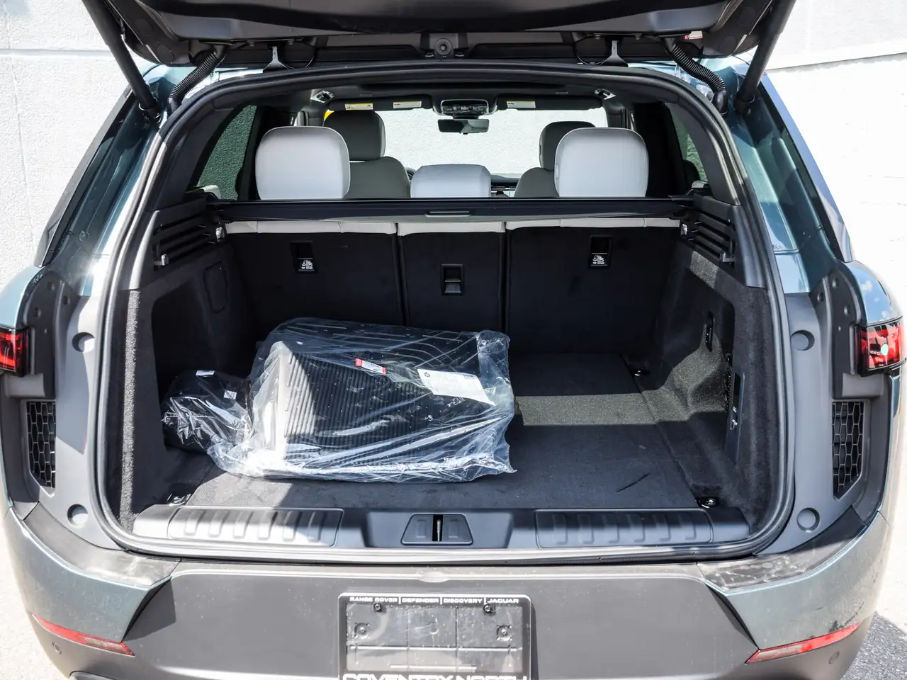 Land Rover Range Rover Sport photo Land Rover Range Rover Sport