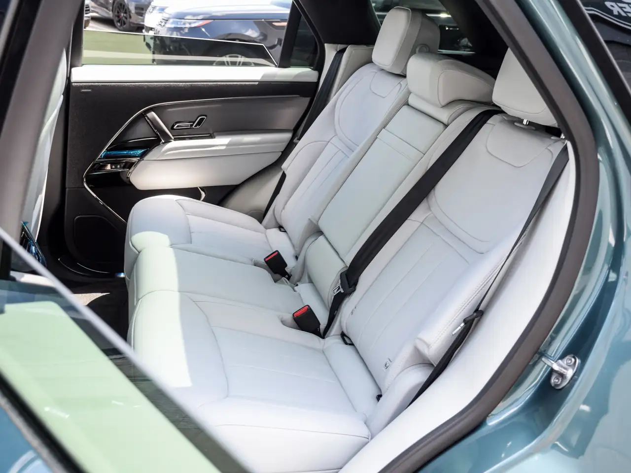 Land Rover Range Rover Sport photo Land Rover Range Rover Sport