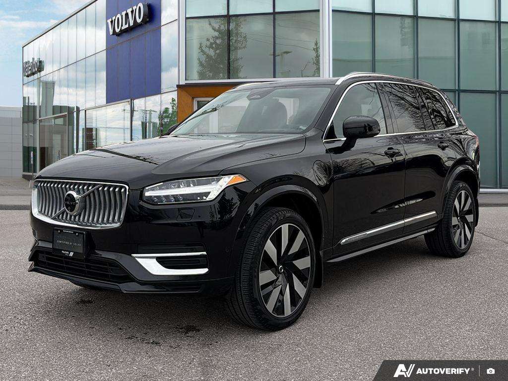 2024 Volvo XC90 T8 Ultimate Bright Theme
