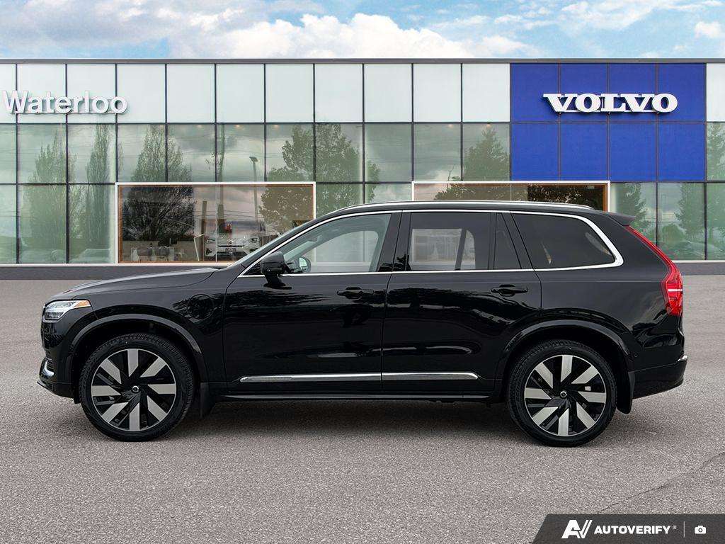 2024 Volvo XC90 T8 Ultimate Bright Theme alt 3