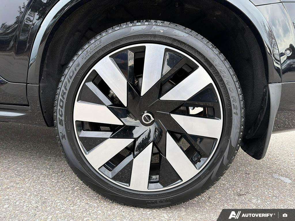 2024 Volvo XC90 T8 Ultimate Bright Theme thumb 6