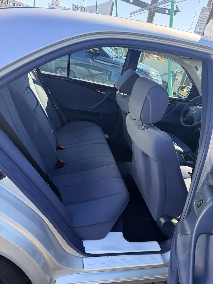 Mercedes-Benz E 220 CDI Classic, foto 12