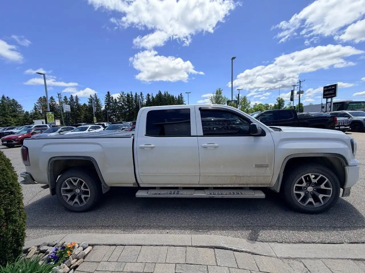 GMC Sierra 1500 fotografie GMC Sierra 1500