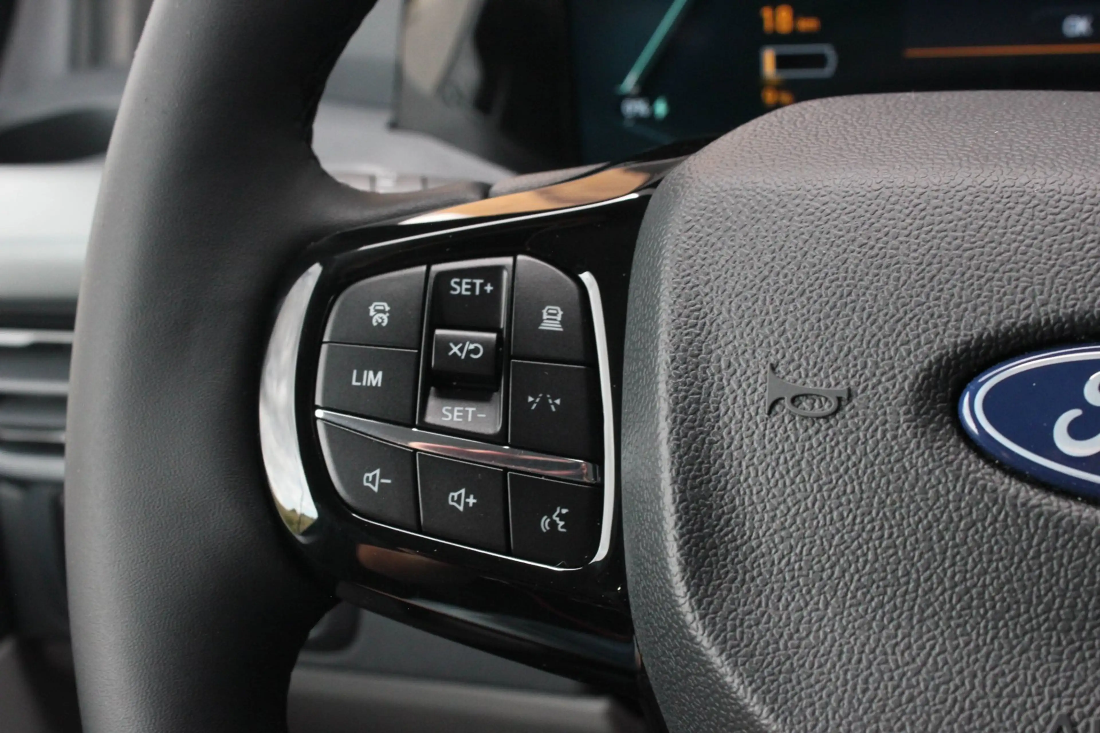 Ford E-Transit Cust. 340 L2H1 SPORT 71 kWh 218PK / JB-EDITON / B& — photo 24