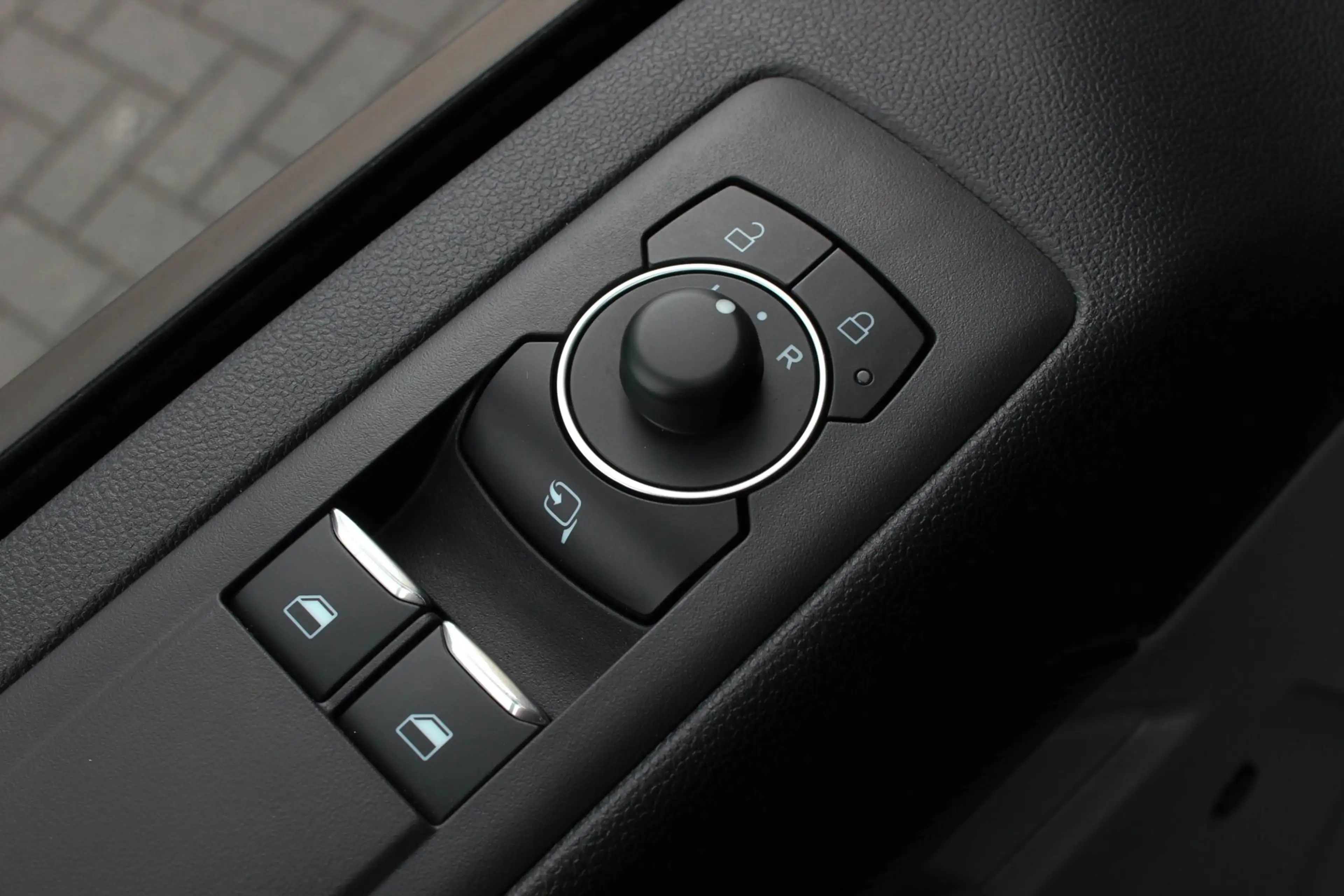 Ford E-Transit Cust. 340 L2H1 SPORT 71 kWh 218PK / JB-EDITON / B& — photo 15