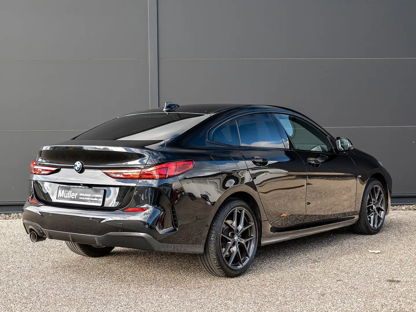 BMW 218 i Gran Coupé M Sportpaket DAB Kamera LED 1VB Schwarz - 2