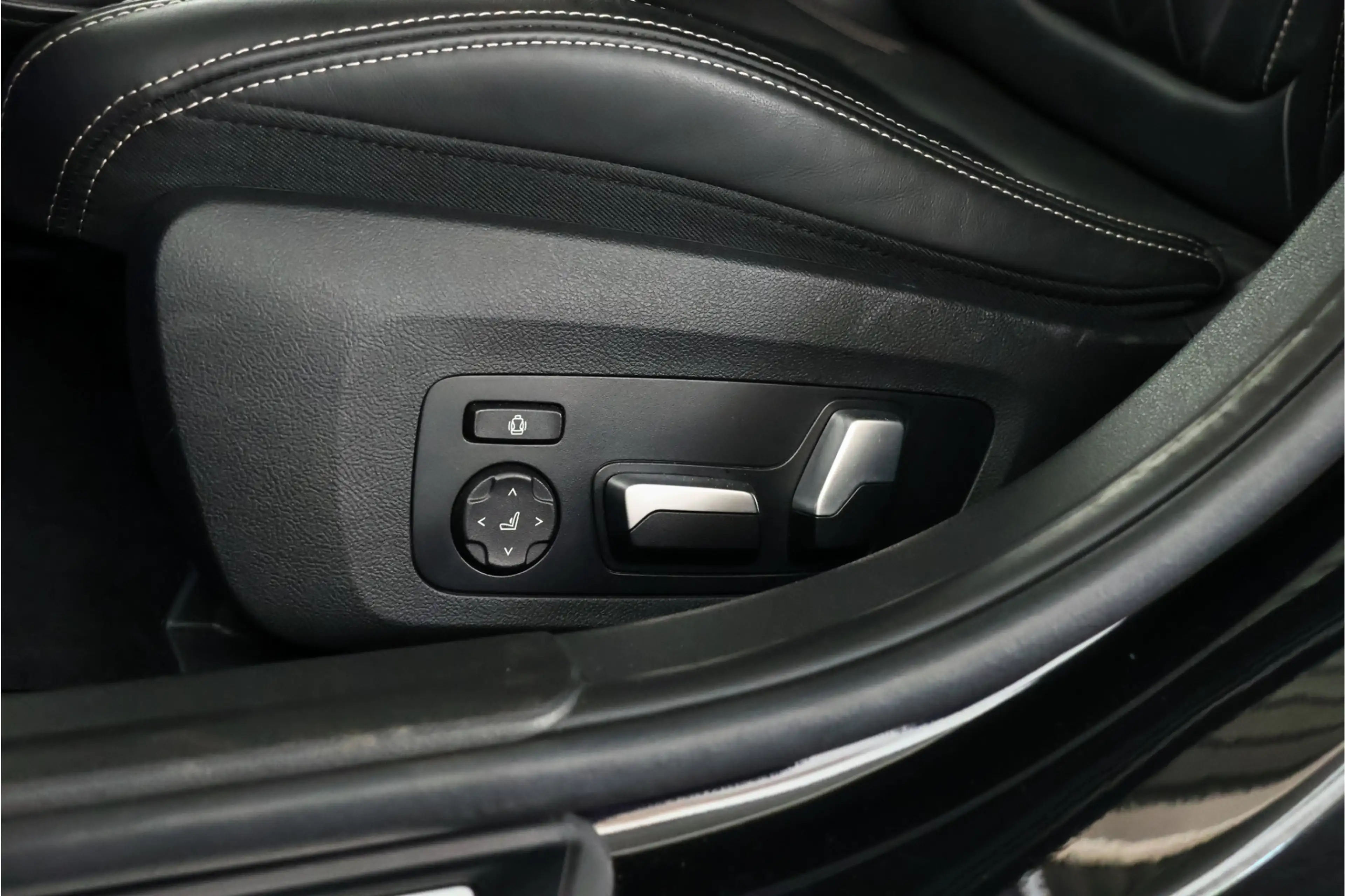 Alpina B3 Touring No 155 Navi / Leder / Pano / HUD / Carplay — photo 20