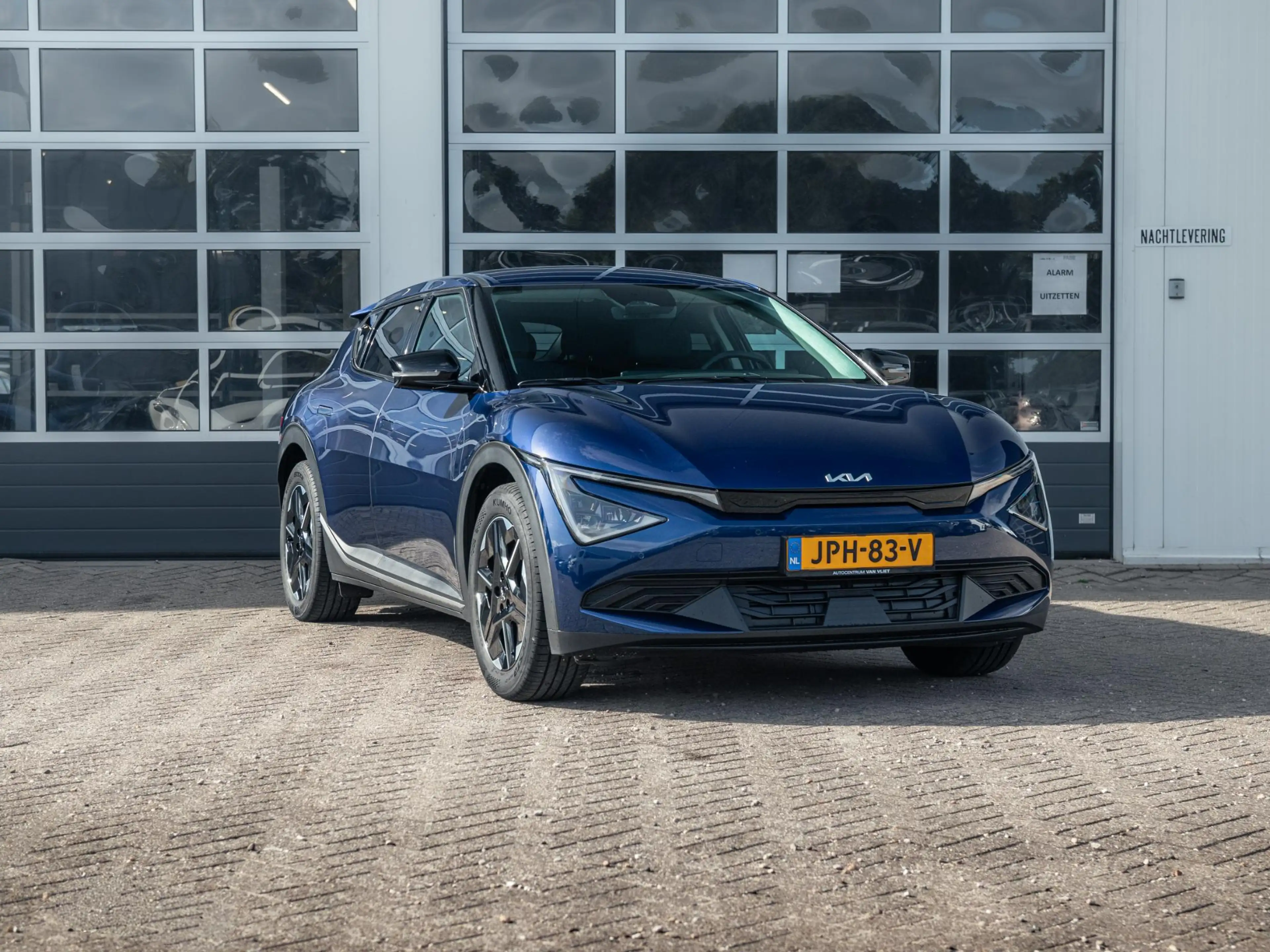 Kia EV6 Air 84 kWh l Stoel Stuur verwarming l Camera l Nav — photo 3