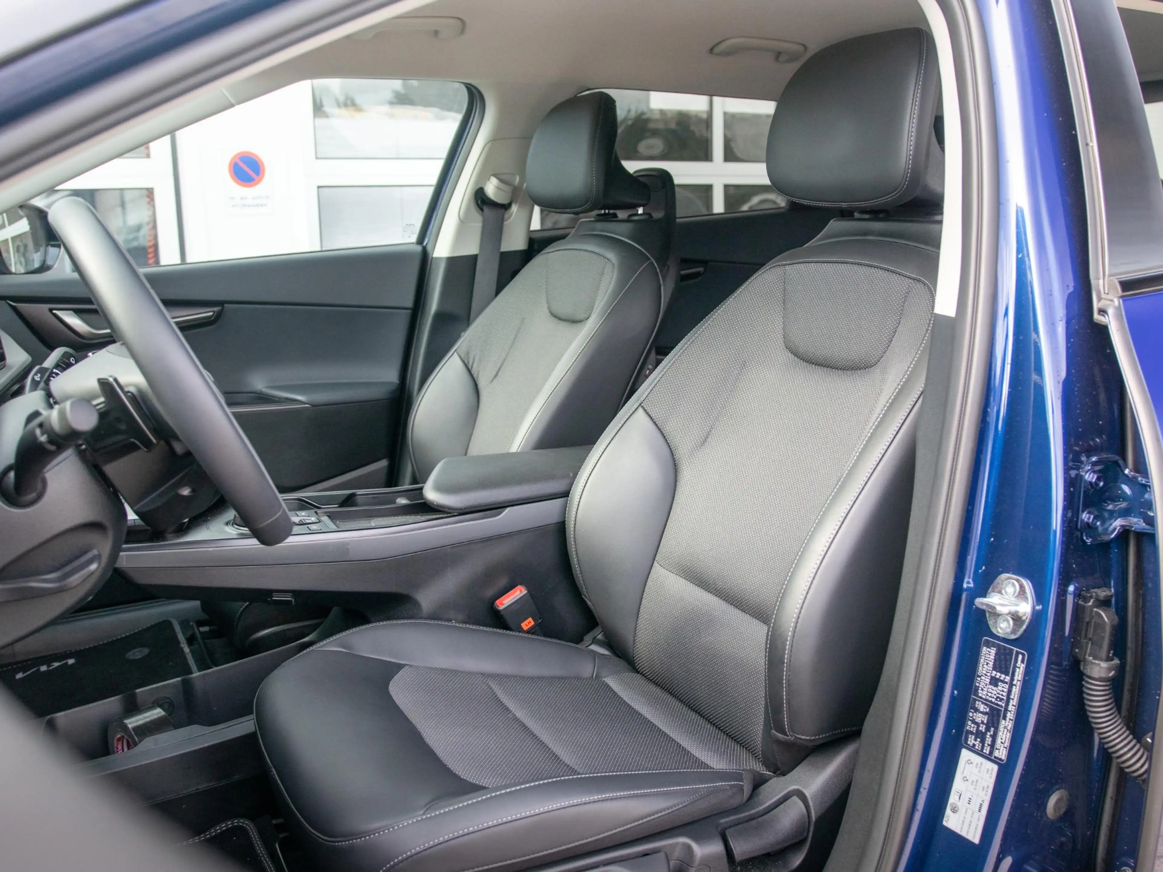 Kia EV6 Air 84 kWh l Stoel Stuur verwarming l Camera l Nav — photo 10