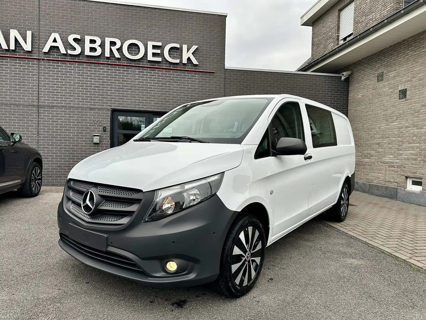 Mercedes-Benz Vito Vito 114 CDI Dub Cab L2 Aut.*Cam*GPS AppCarpl*AC* Blanc - 1