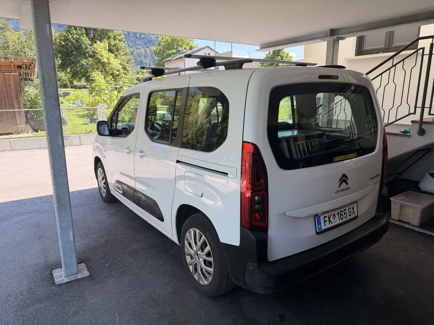 Citroen Berlingo BlueHDI 130 S&S Shine EAT8 Aut. Weiß - 2