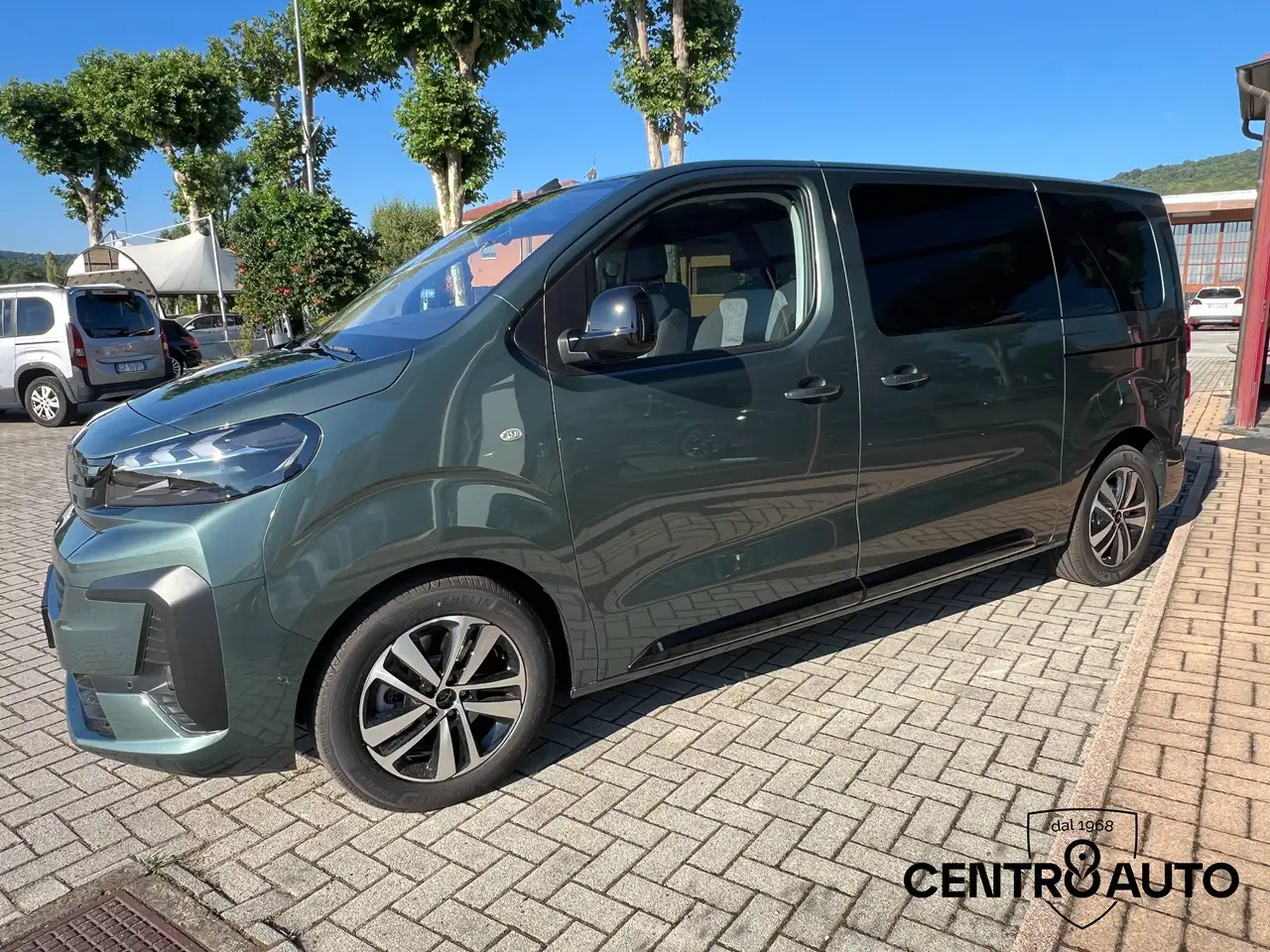 Peugeot Traveller 2026