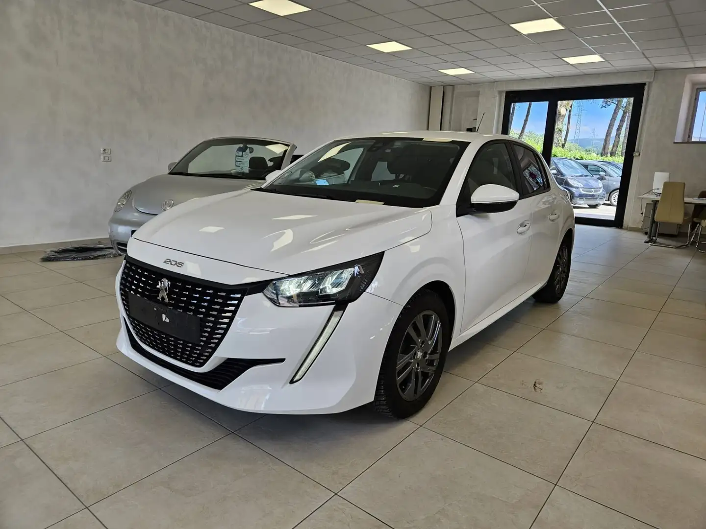 Peugeot 208 1.2 puretech Active s&s 75cv Weiß - 1